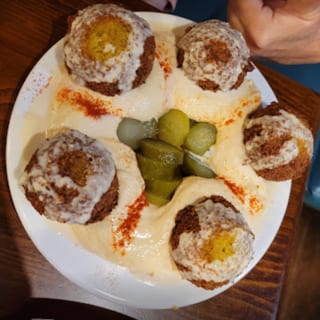 Hummus with Falafel
